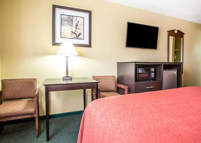 Quality At I-74 Inn 4*