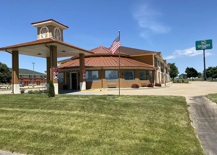 Inn Quality At I-74 4*