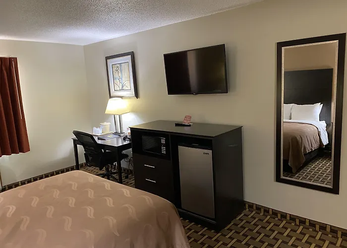 Quality At I-74 Inn 4*