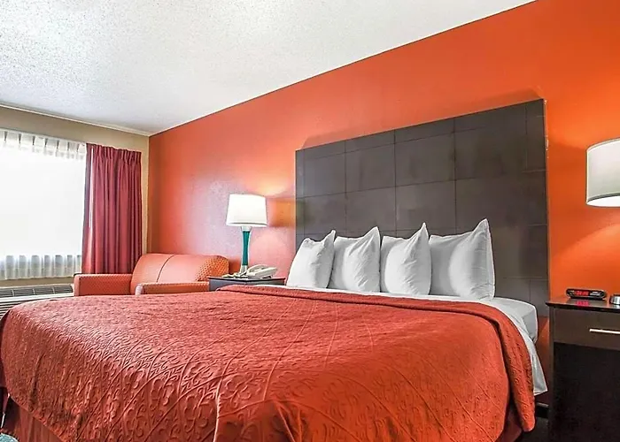 Inn Quality At I-74 4*
